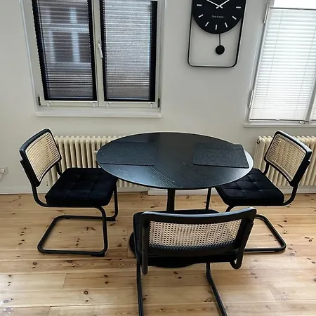 Linde18 Bed&desk Apartment *